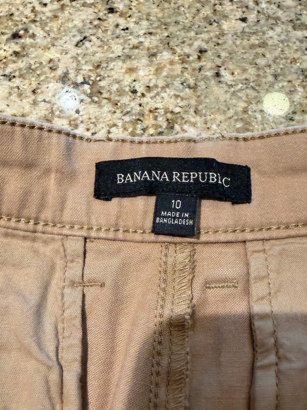 Banana Republic Tan Women's Shorts - Picture 3 of 4